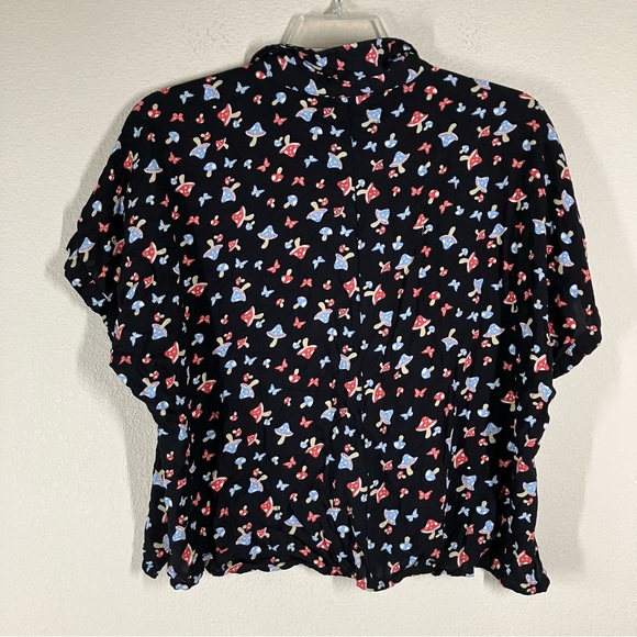 HOT TOPIC Boxy Camp Shirt Short Sleeve Button-Up Top Mushroom 2XL - Picture 2 of 9